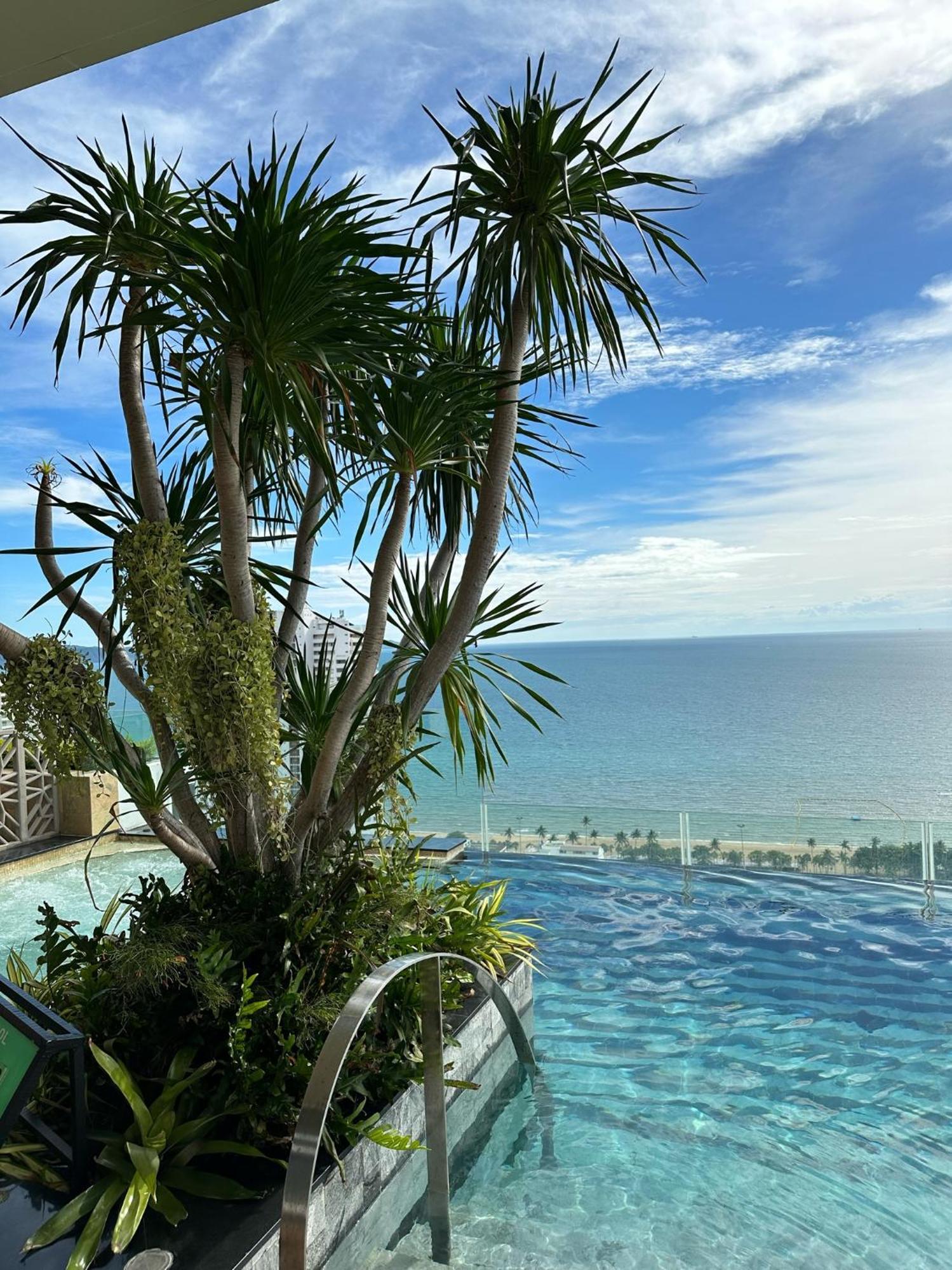 芭提雅高层海景奢华公寓the Riviera Jomtien生香家直达海滩2704 Bagian luar foto