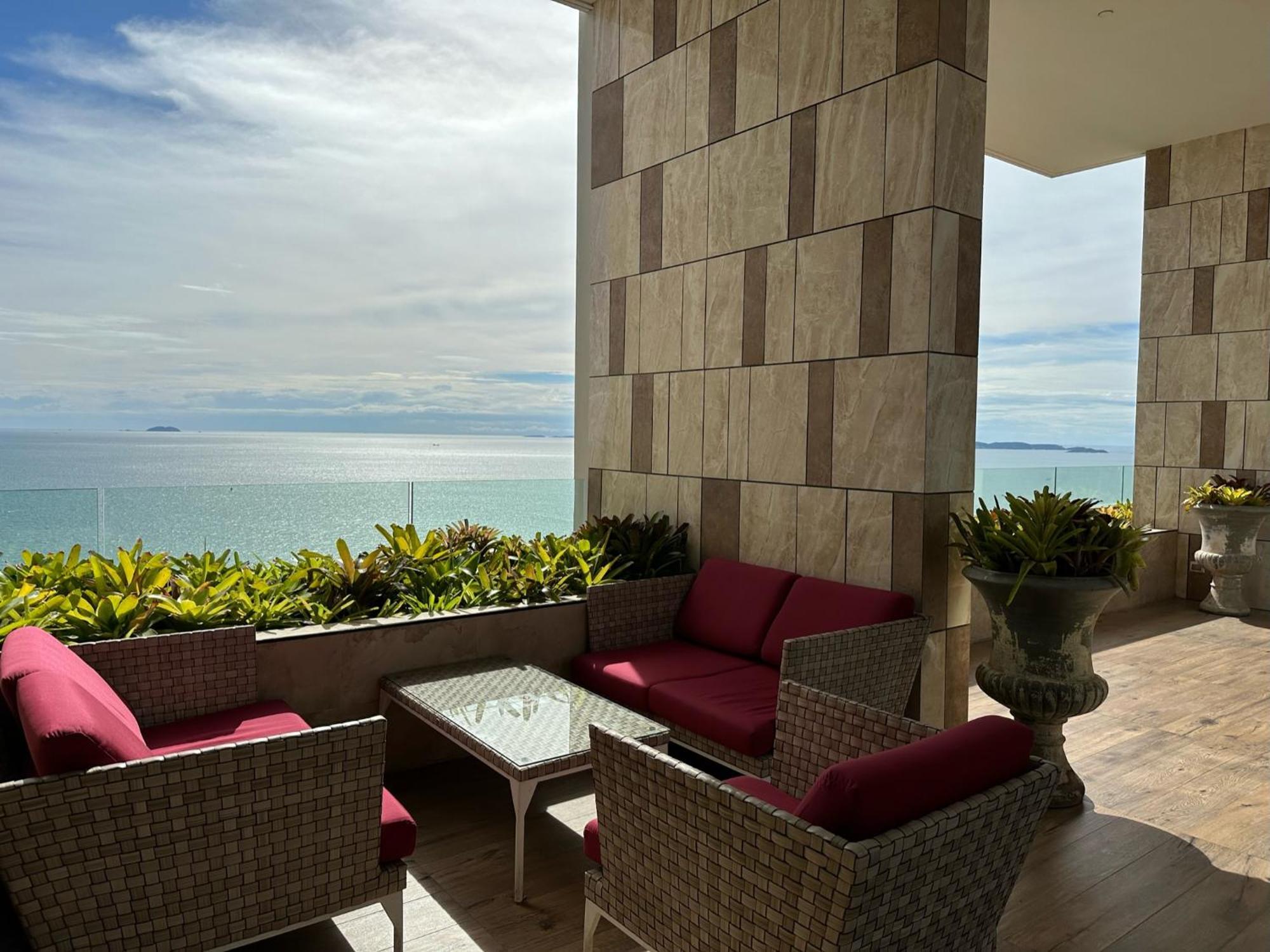 芭提雅高层海景奢华公寓the Riviera Jomtien生香家直达海滩2704 Bagian luar foto